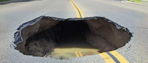 城市路面為何會大體量塌陷